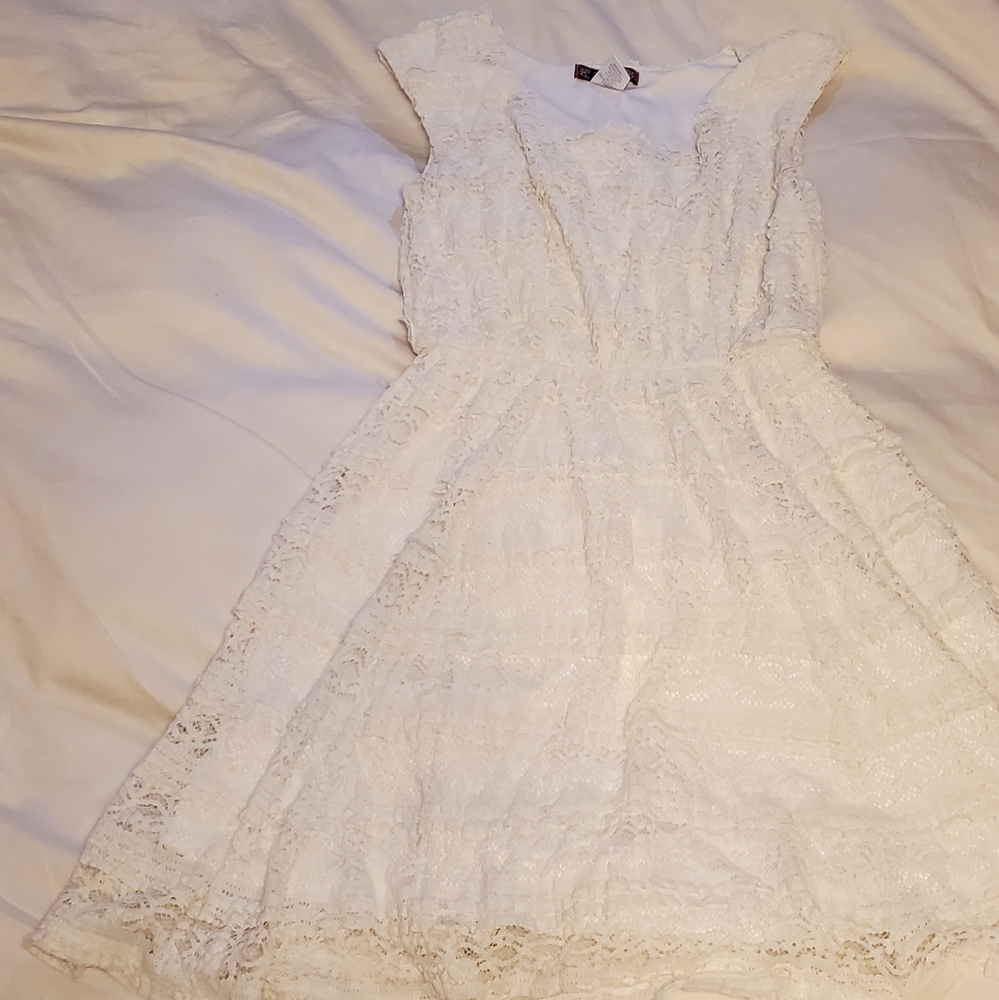 White lace dress